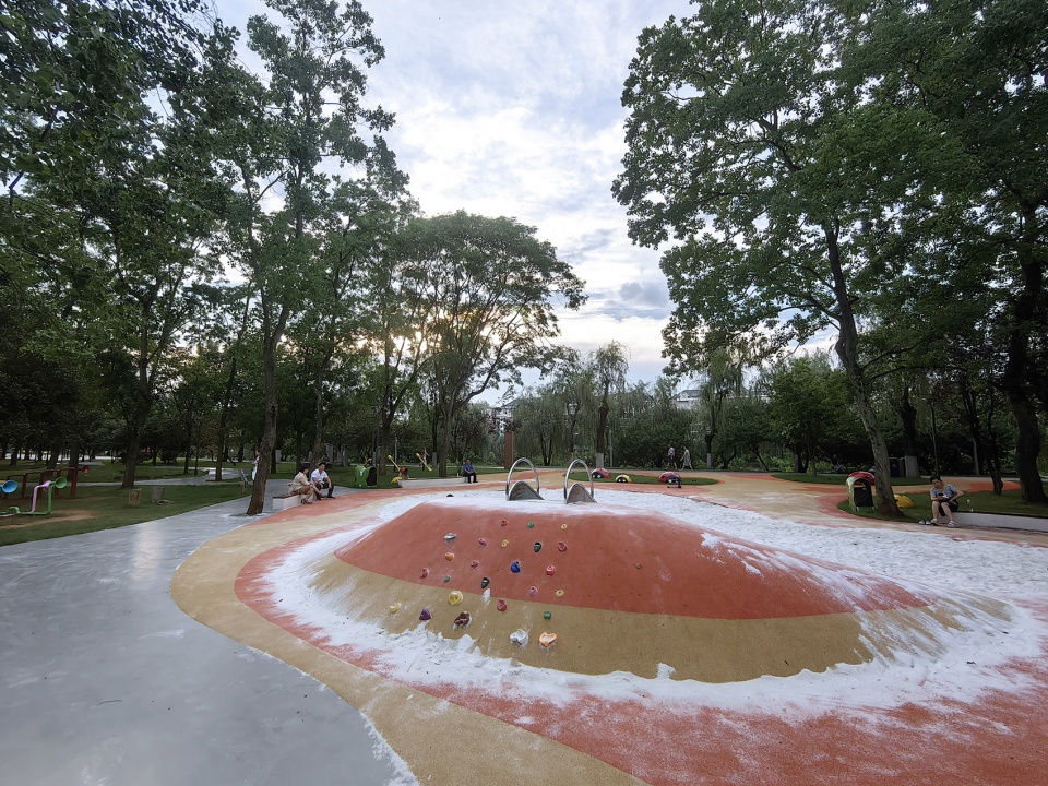 xianning peoples square landscape improvement by ecogreen