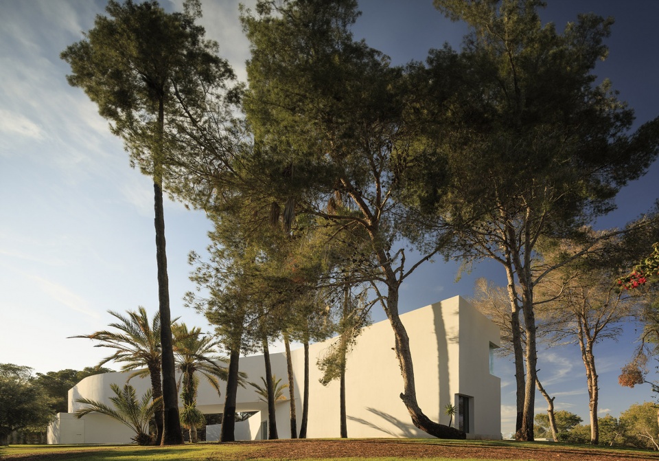CASA SABATER by FRAN SILVESTRE ARQUITECTOS