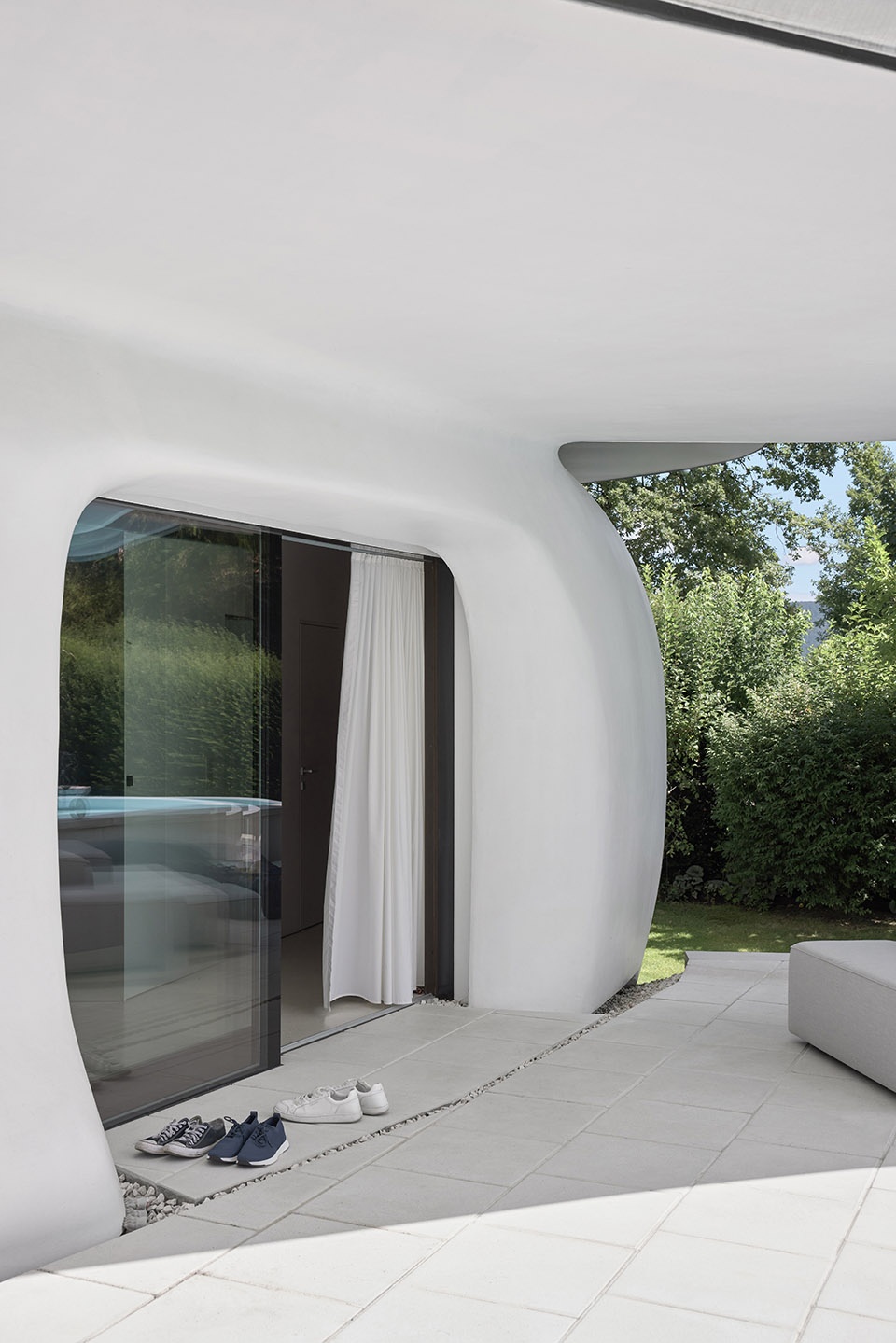 amoprh living sculpture by lechner lechner architects