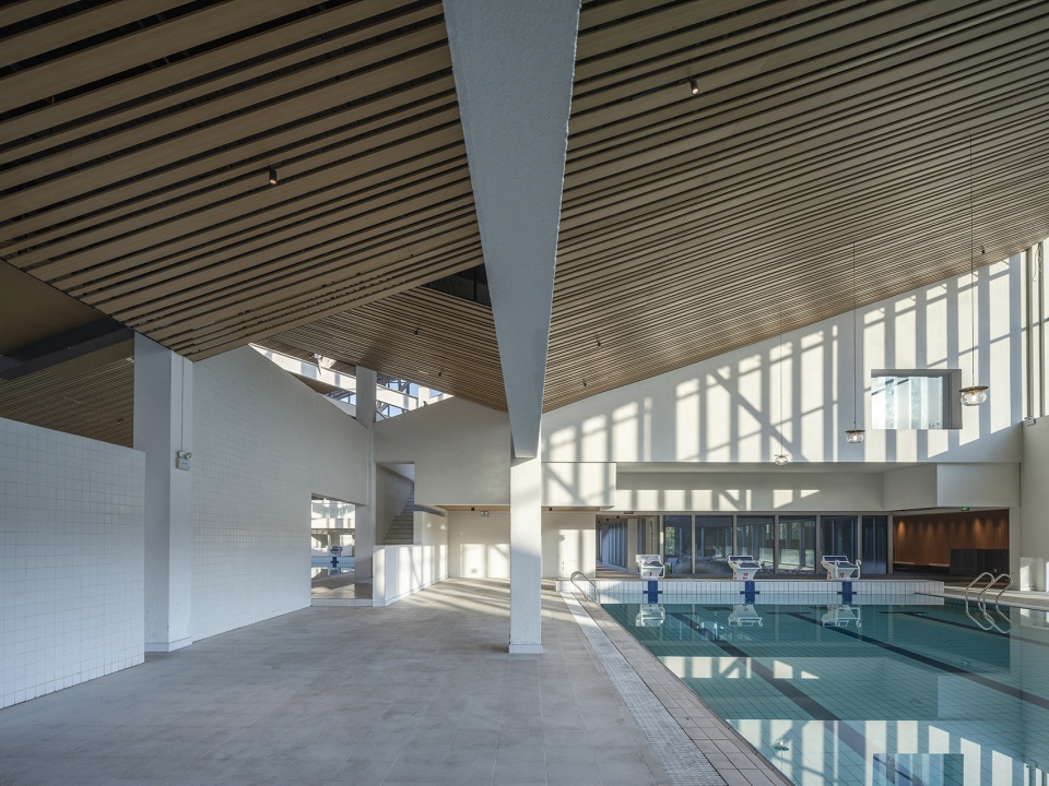 Xiangfen Xingyuan Swimming Pool by Atelier Kai Architects