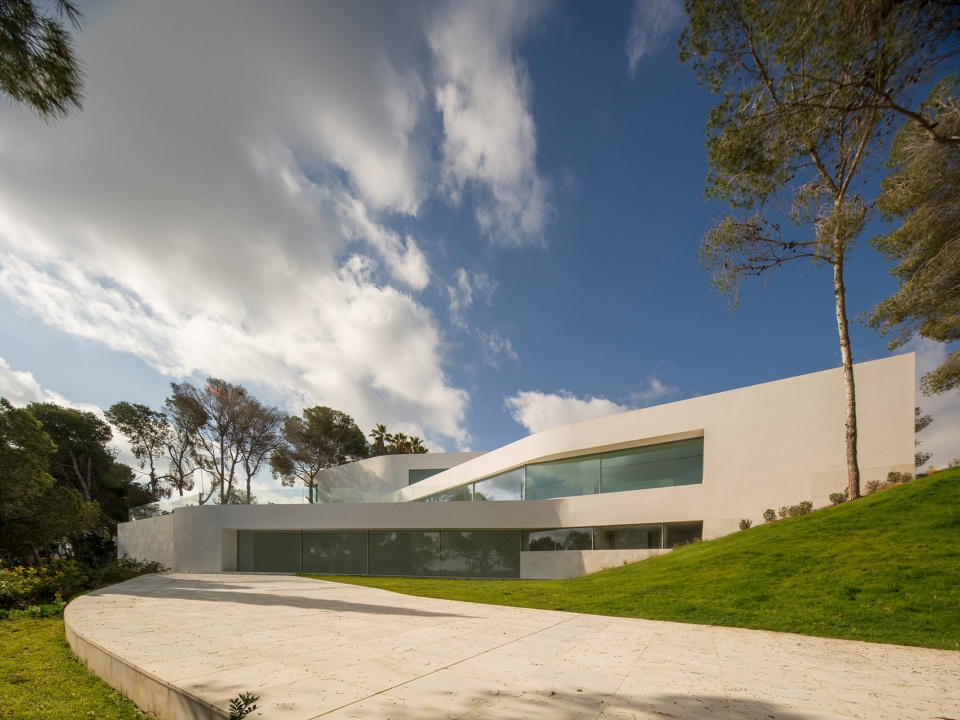 CASA SABATER by FRAN SILVESTRE ARQUITECTOS