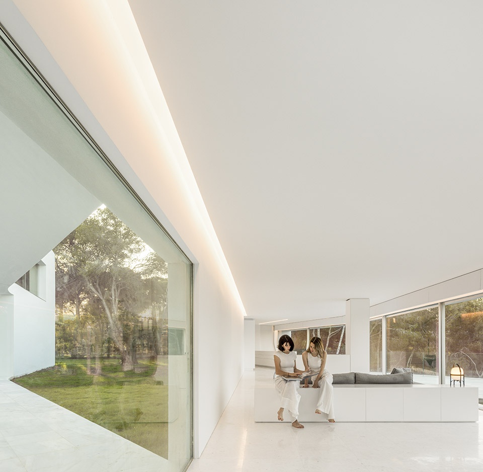 CASA SABATER by FRAN SILVESTRE ARQUITECTOS