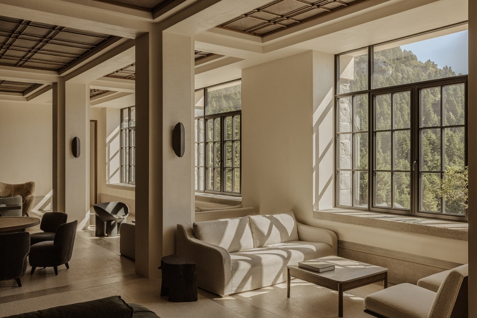 manna hotel by k studio