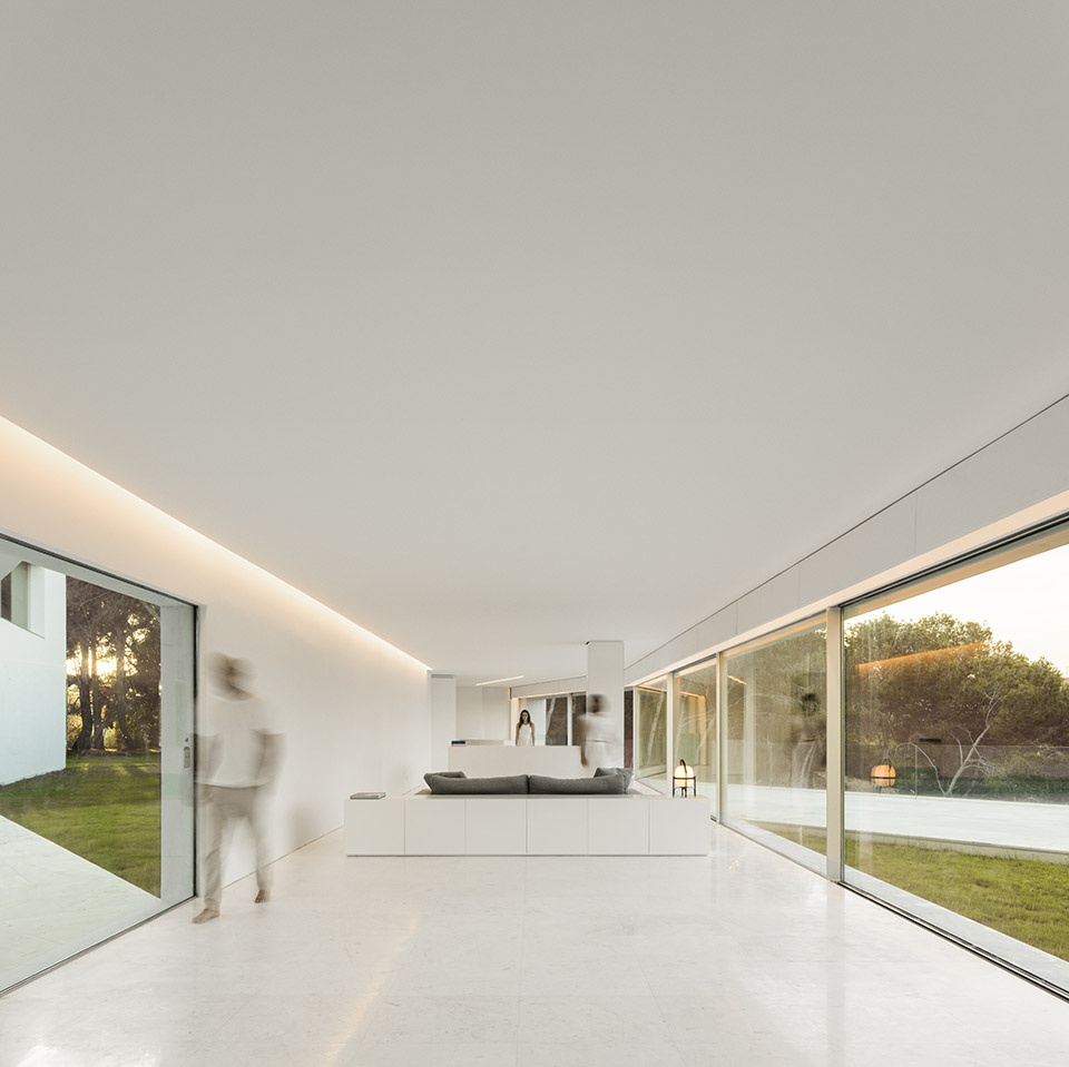 CASA SABATER by FRAN SILVESTRE ARQUITECTOS