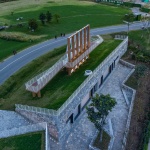 Service Station of the Ecological Corridor around Erhai Lake by 3andwich Design