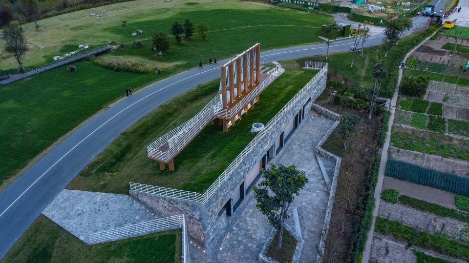 建筑鸟瞰Bird’s eye view of the architecture©金伟琦