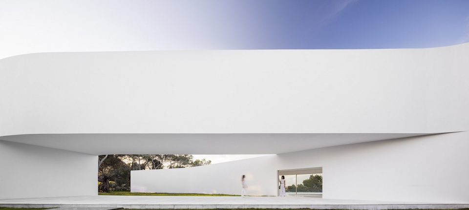 CASA SABATER by FRAN SILVESTRE ARQUITECTOS