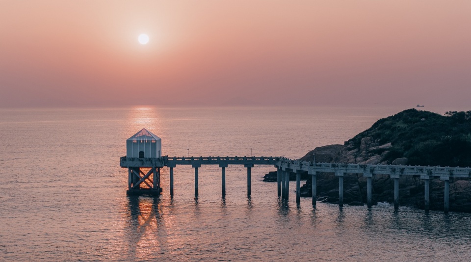 .观潮站日出 youth and the sea xiangshan coastal scenic road theme station