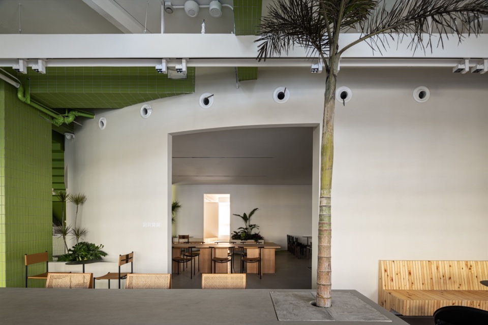 F阅读区2 ACTSTUDIO under the eaves by displacement architecture design