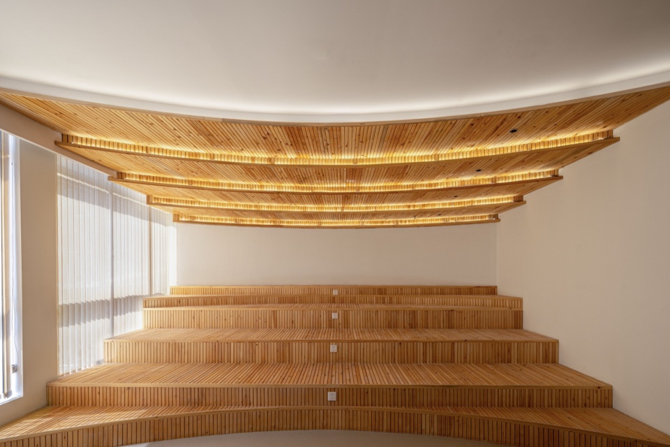f路演 ACTSTUDIO under the eaves by displacement architecture design
