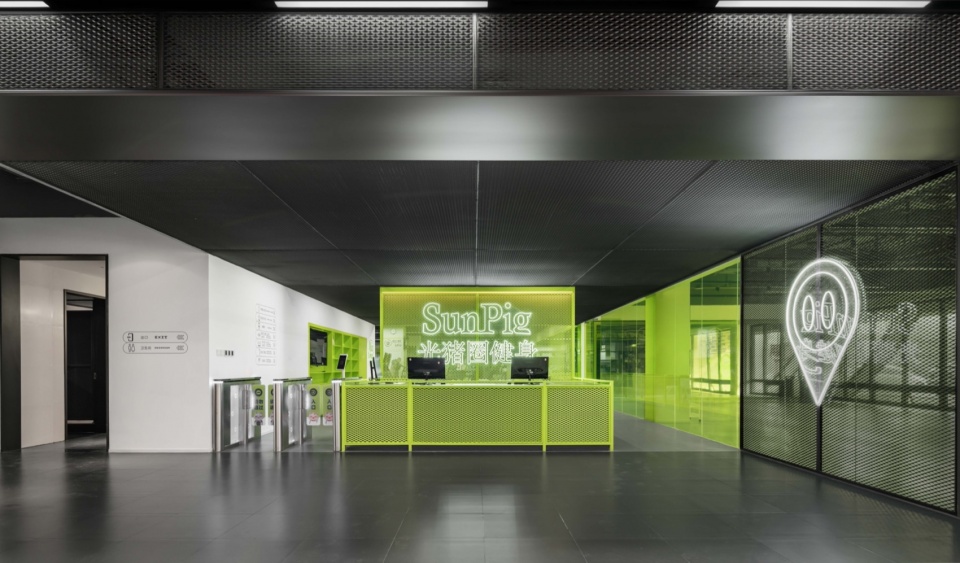 sunpig fitness space design by daga architects