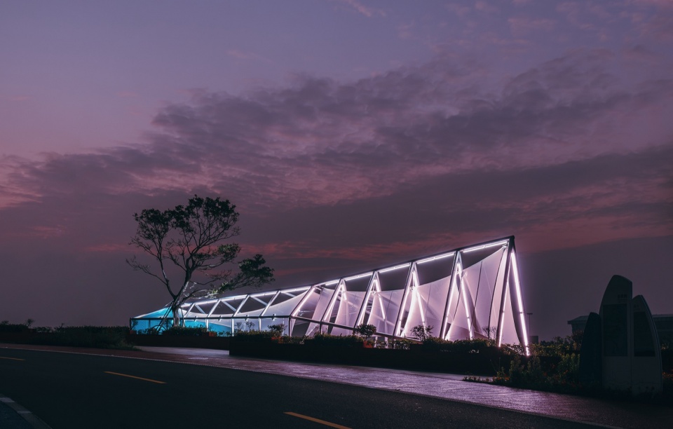 .不同的灯光模式 youth and the sea xiangshan coastal scenic road theme station
