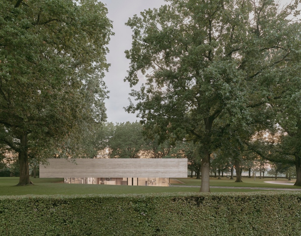 Netherlands American Cemetery Visitor Center KAAN Architecten © Simon Menges