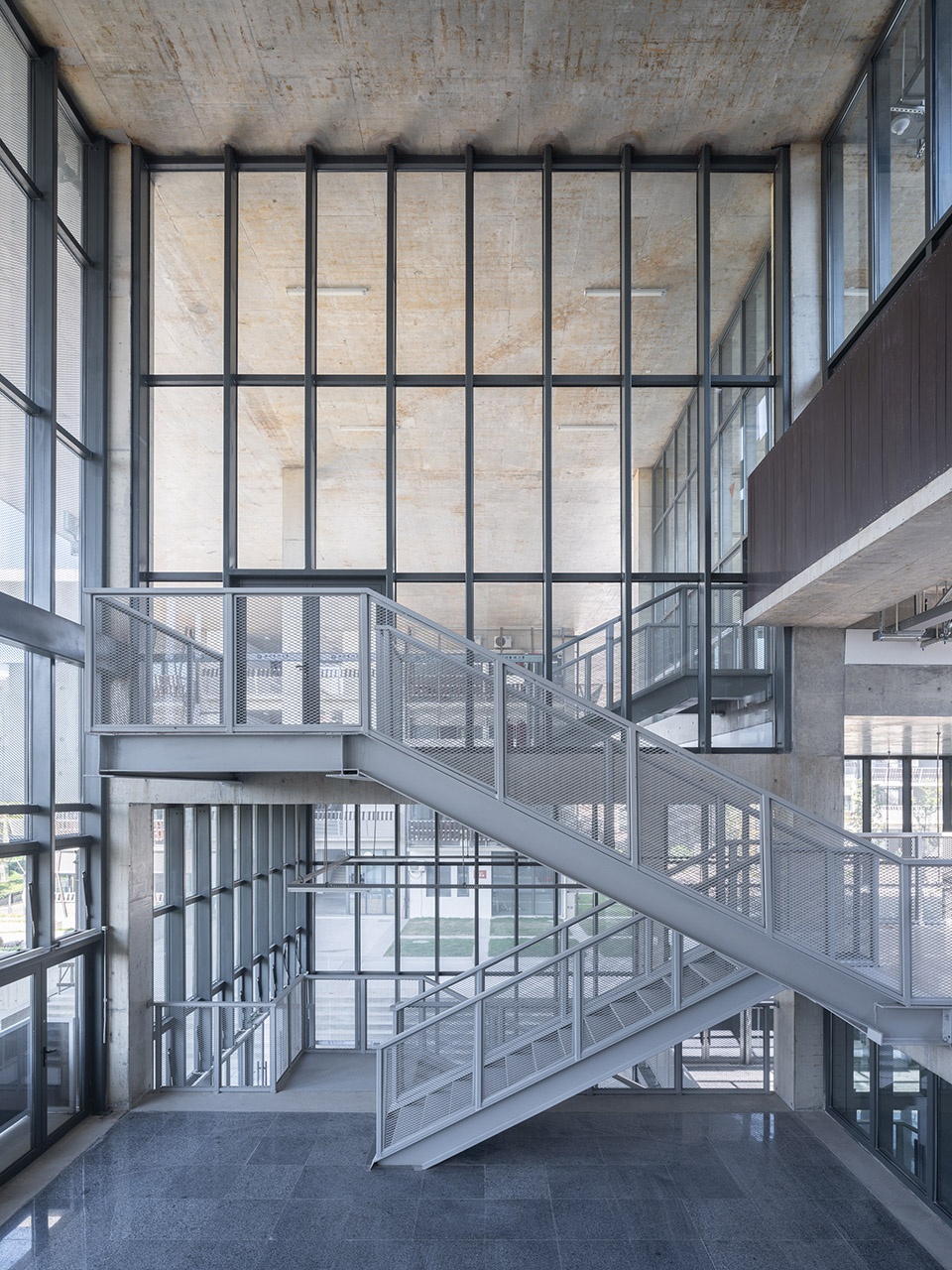 . 活动中心室内 Interior view of Activity Center ©田方方