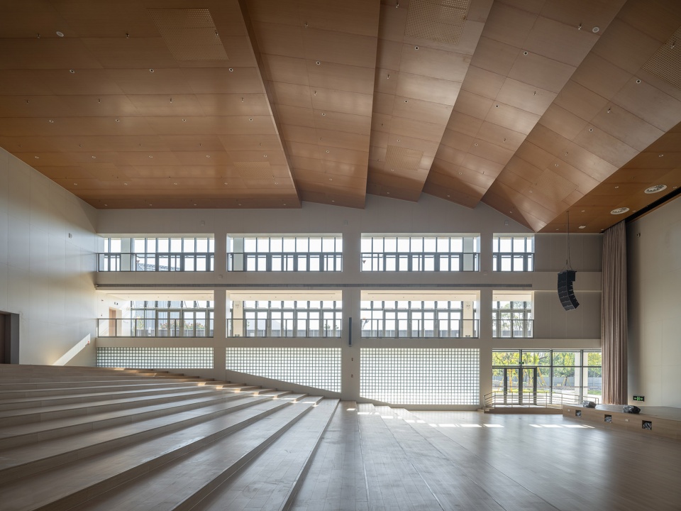 . 报告厅内景 Interior view of Lecture Hall ©田方方