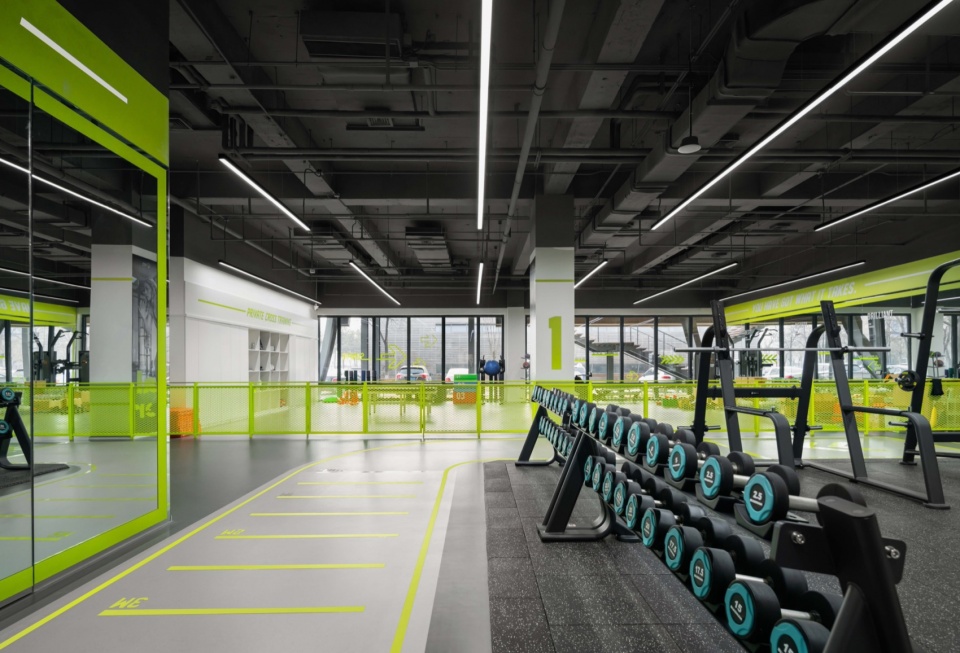 sunpig fitness space design by daga architects