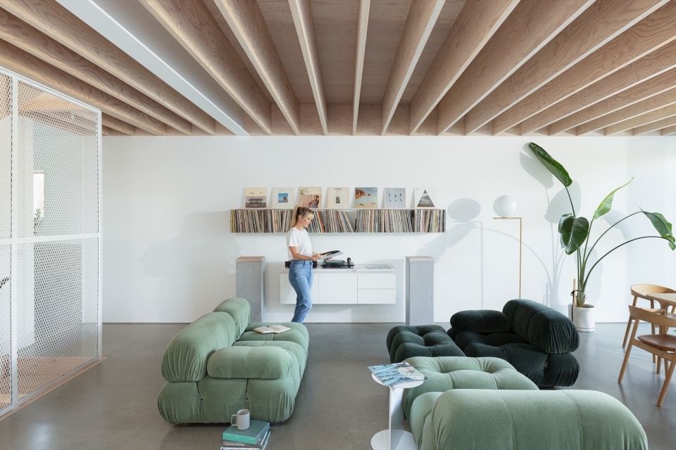 East Van Residence SM Studio 1