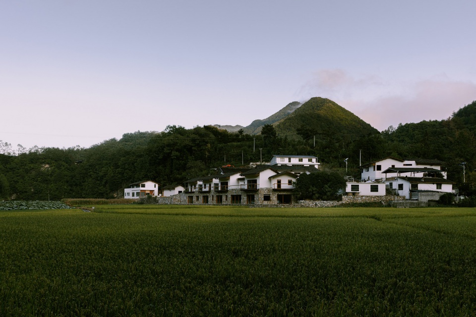 ningshan luzhai cottages by kooo architects