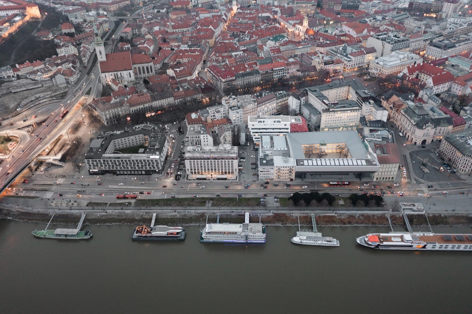 reconstruction and completion of the slovak national gallery by architekti b k p s