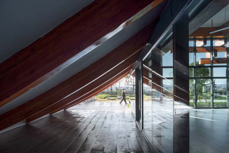Changshan Huyou Trading Center China by WSD ZUP