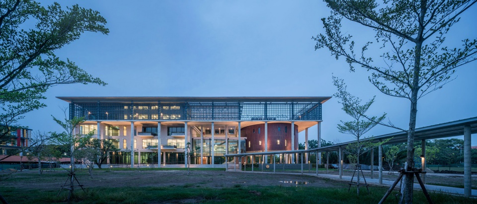 Faculty of Learning Sciences and Education Thammasat University by Arsomsilp Community and Environmental Architect Co Ltd