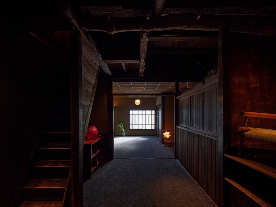 izutsuya gallery by the design labo