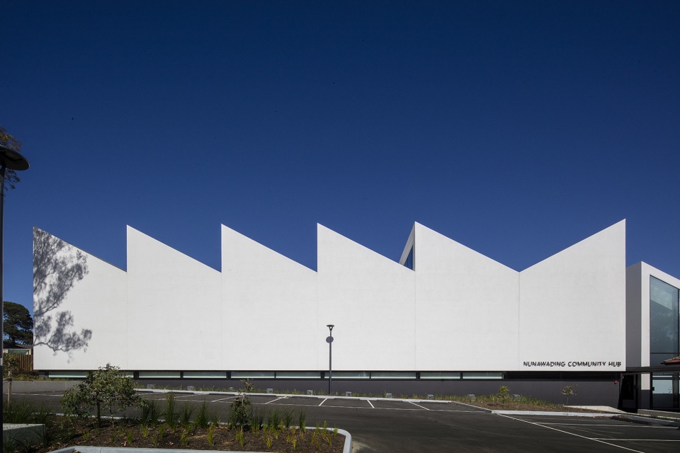 the nunawading hub community centre by fjcstudio