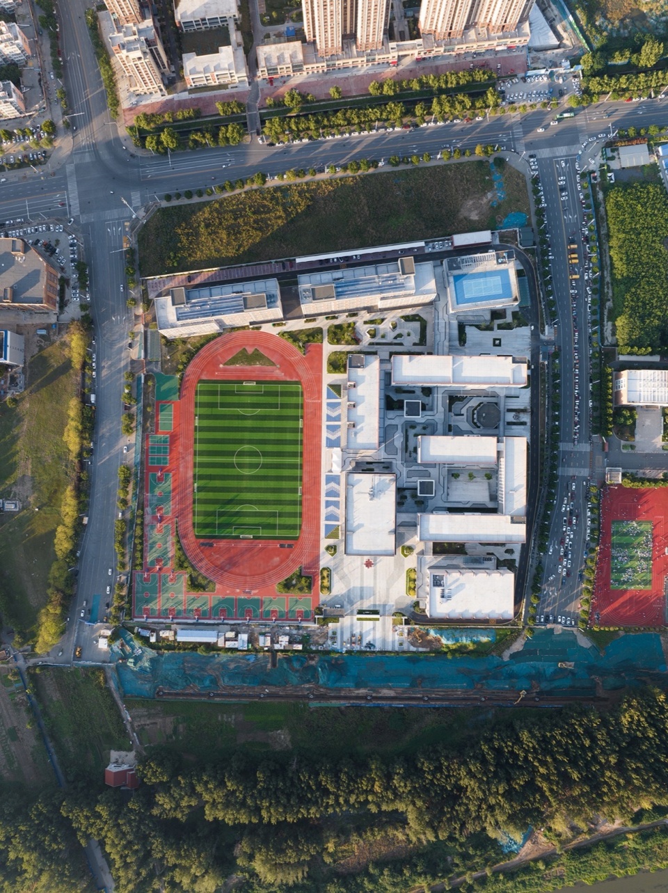 河南安阳振中学校 山东建筑大学建筑城规学院象外营造工作室