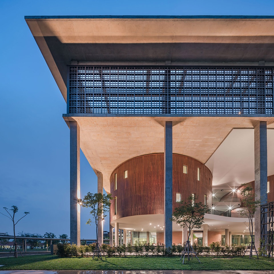 Faculty of Learning Sciences and Education Thammasat University by Arsomsilp Community and Environmental Architect Co Ltd