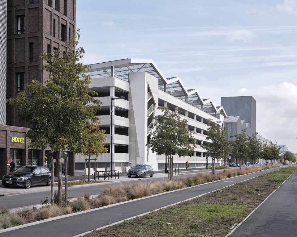 Parking bassins a flots Bordeaux by Ferrier Marchetti Studio