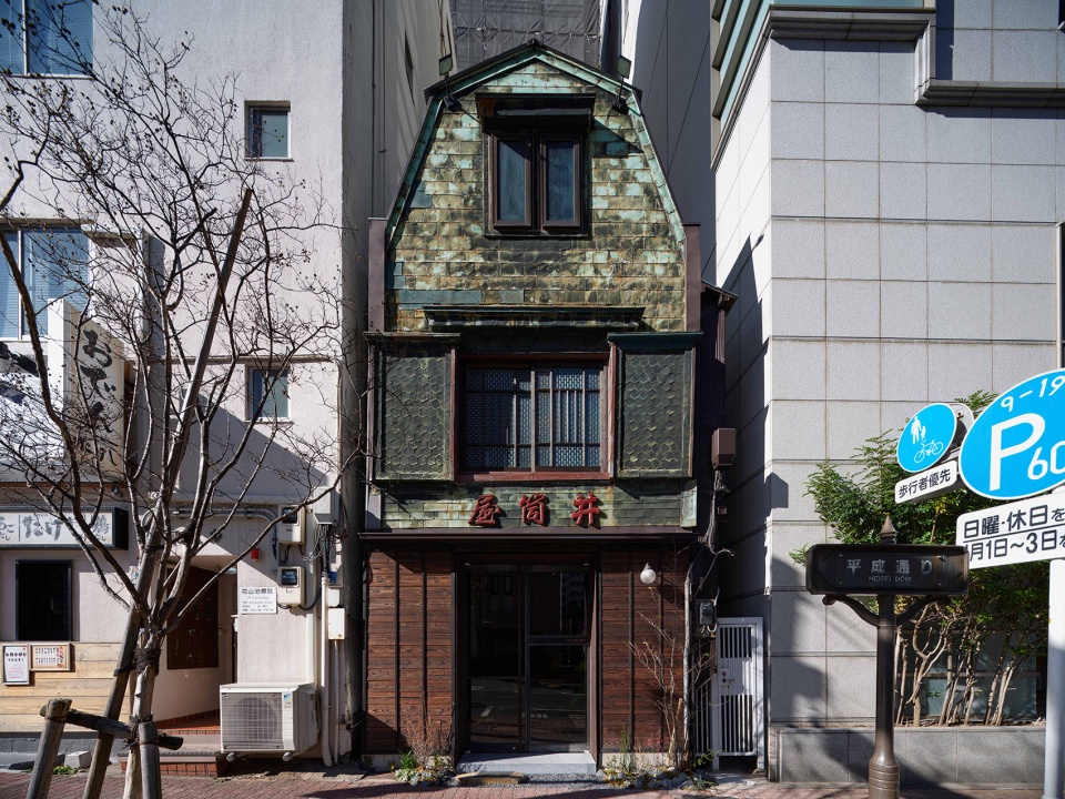 izutsuya gallery by the design labo