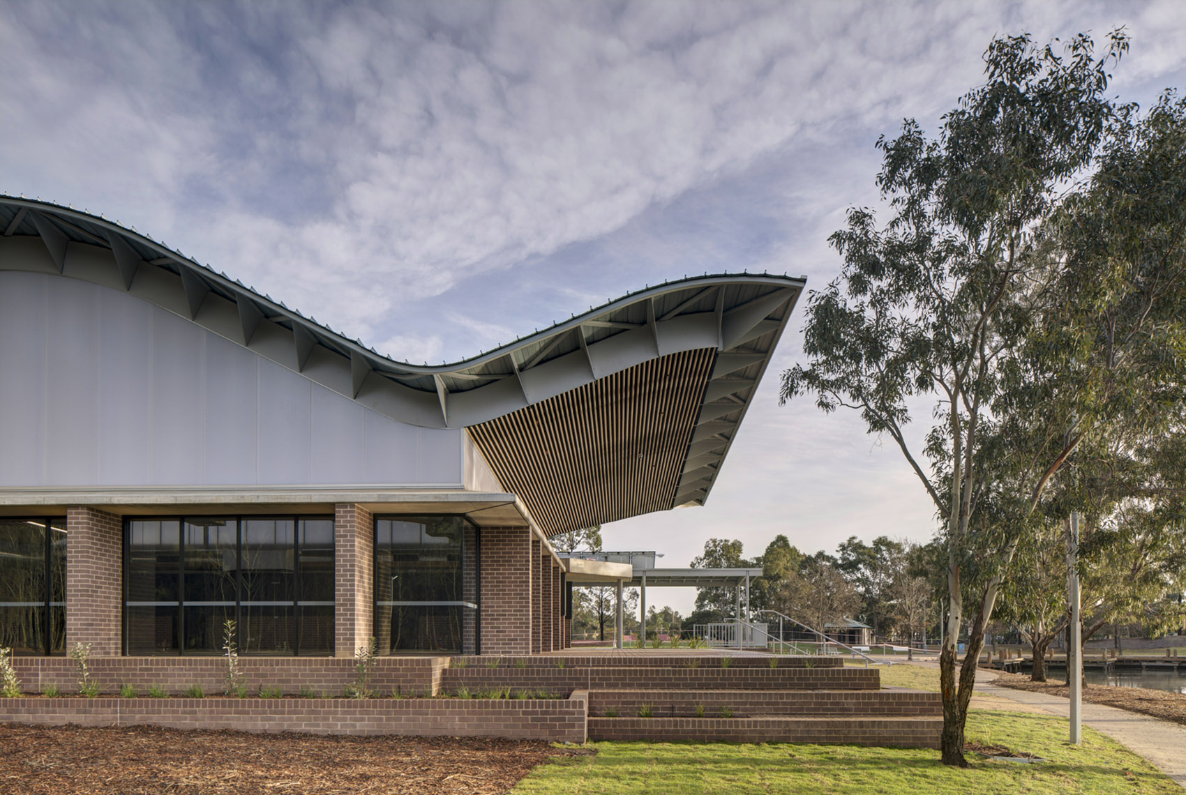 Woodcroft Neighbourhood Centre by Carter Williamson Architects - 谷德设计网