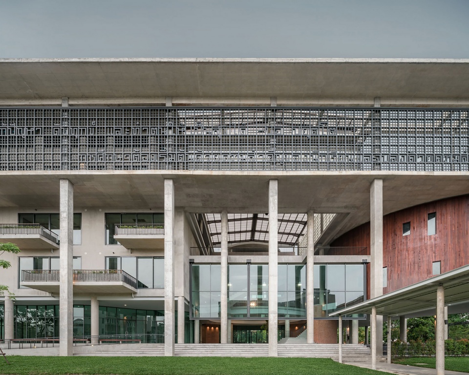 Faculty of Learning Sciences and Education Thammasat University by Arsomsilp Community and Environmental Architect Co Ltd