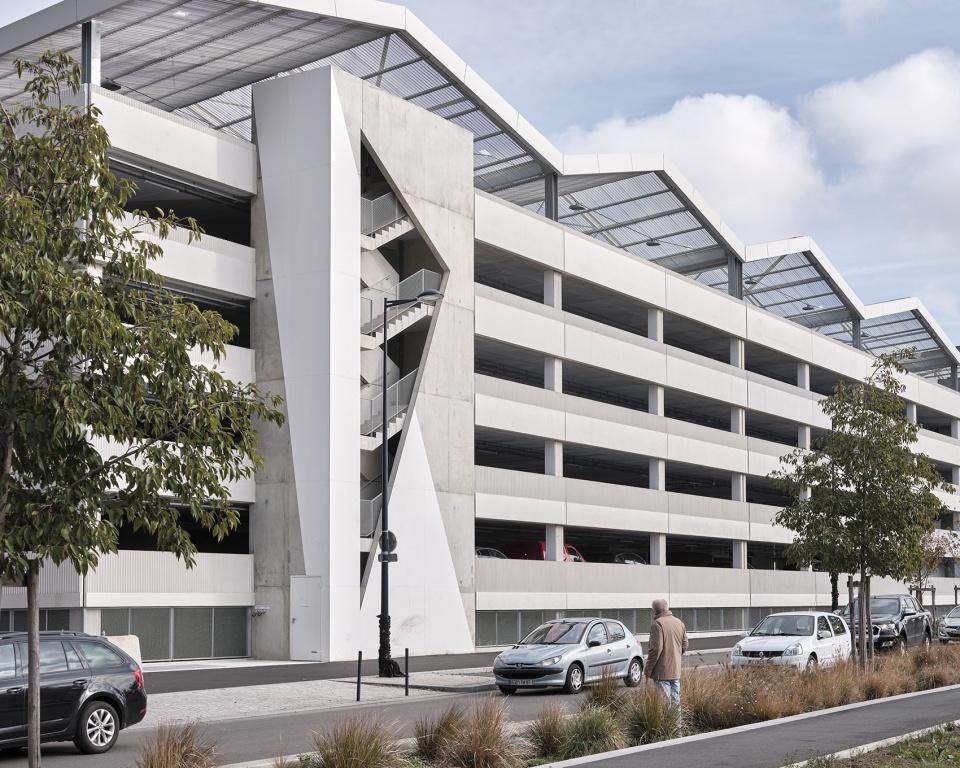 Parking bassins a flots Bordeaux by Ferrier Marchetti Studio