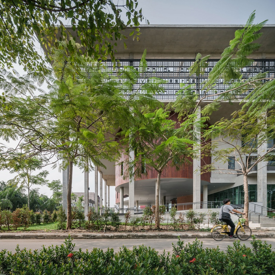 Faculty of Learning Sciences and Education Thammasat University by Arsomsilp Community and Environmental Architect Co Ltd
