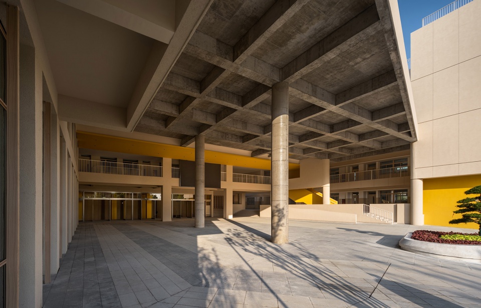 Wenqi Road Primary School by Rong Zhaohui Studio ZRADI