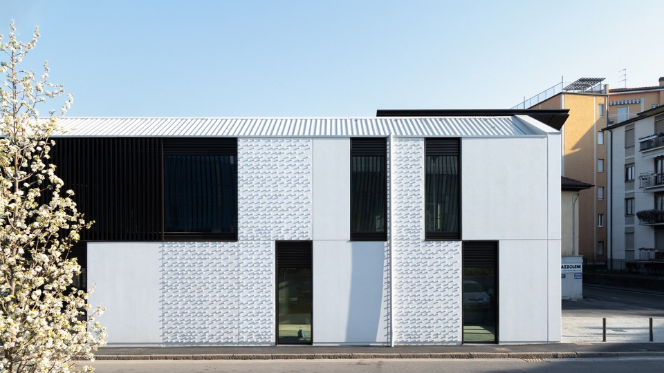 trafilerie mazzoleni administration centre by studiocapitanioarchitetti