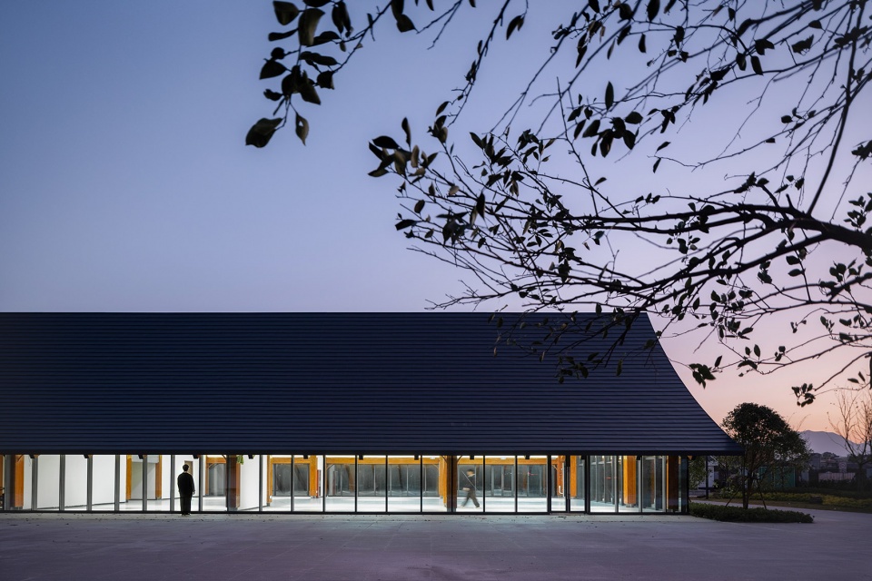 Changshan Huyou Trading Center China by WSD ZUP