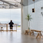 Dotcom Coffee青岛海边店 / Atelier LOONG
