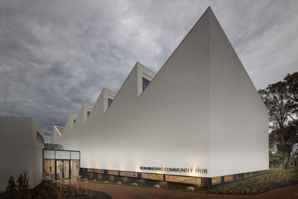 the nunawading hub community centre by fjcstudio