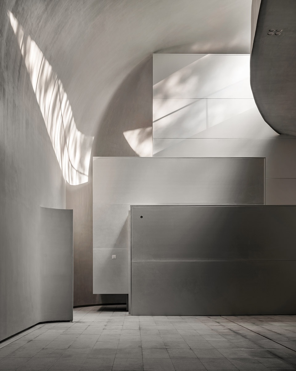 HERmit Space Beijing MAHA Art Center by BUZZ Architects