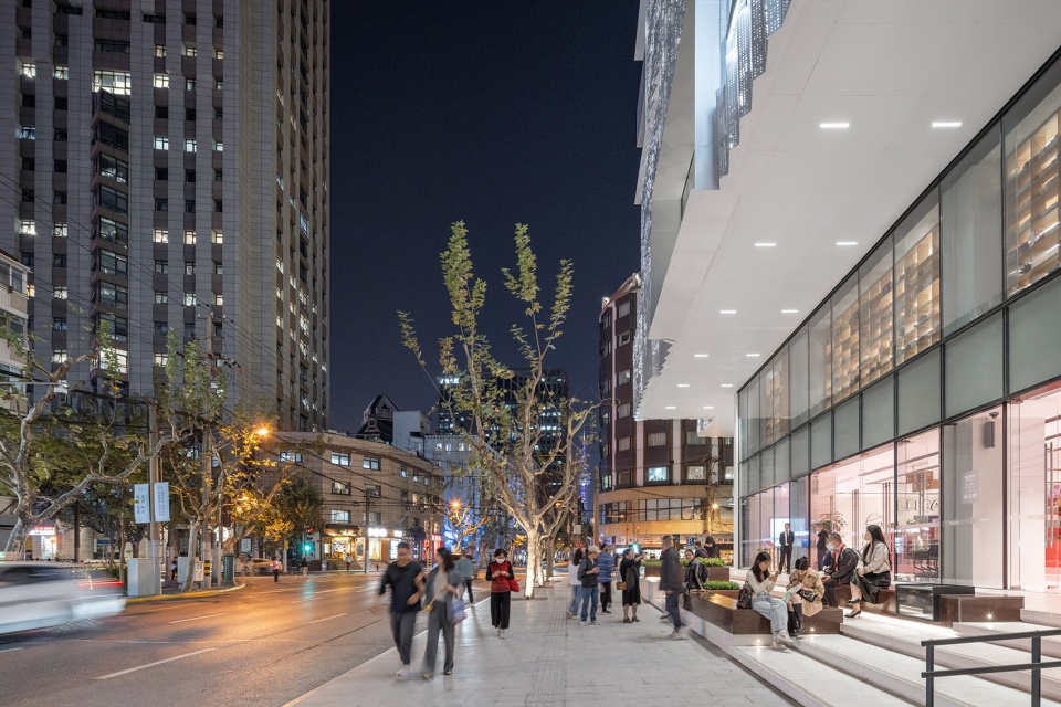 Renovation of Shanghai Book City by Wutopia Lab