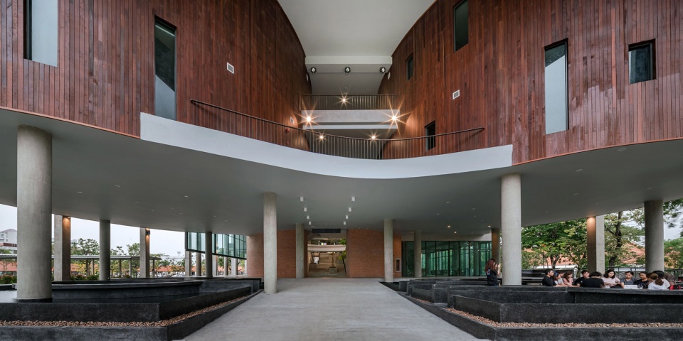 Faculty of Learning Sciences and Education Thammasat University by Arsomsilp Community and Environmental Architect Co Ltd