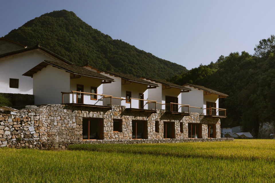ningshan luzhai cottages by kooo architects