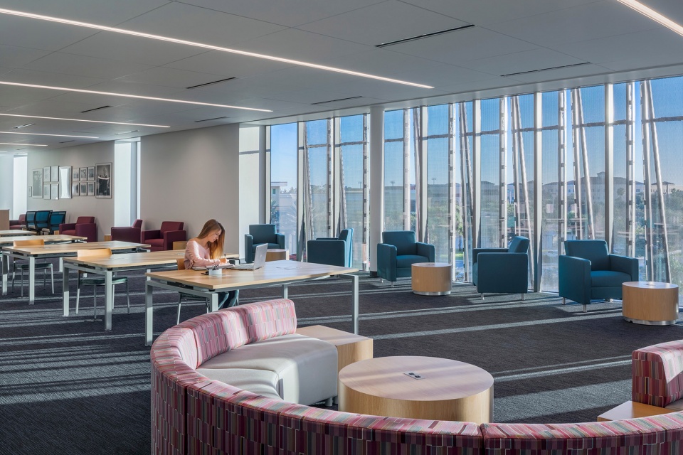 the l gale lemerand student center by ikon 5 architects