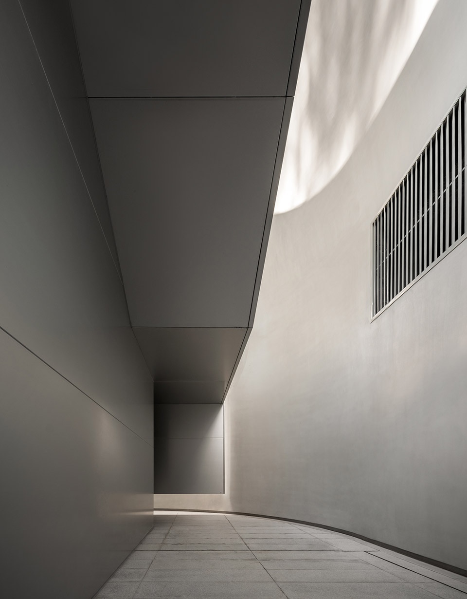 HERmit Space Beijing MAHA Art Center by BUZZ Architects