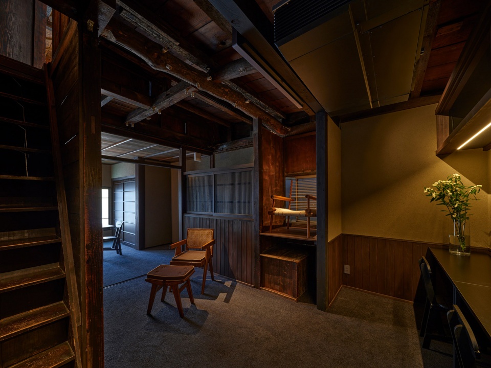 izutsuya gallery by the design labo