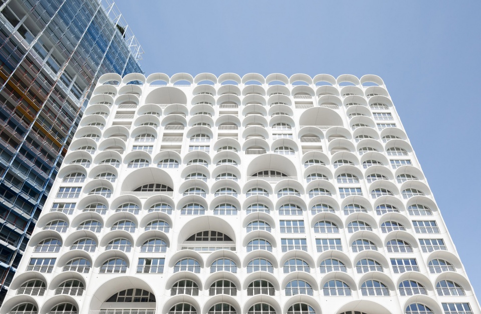 la porte bleue by pietriarchitectes