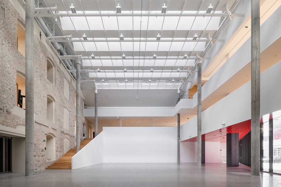 reconstruction and completion of the slovak national gallery by architekti b k p s