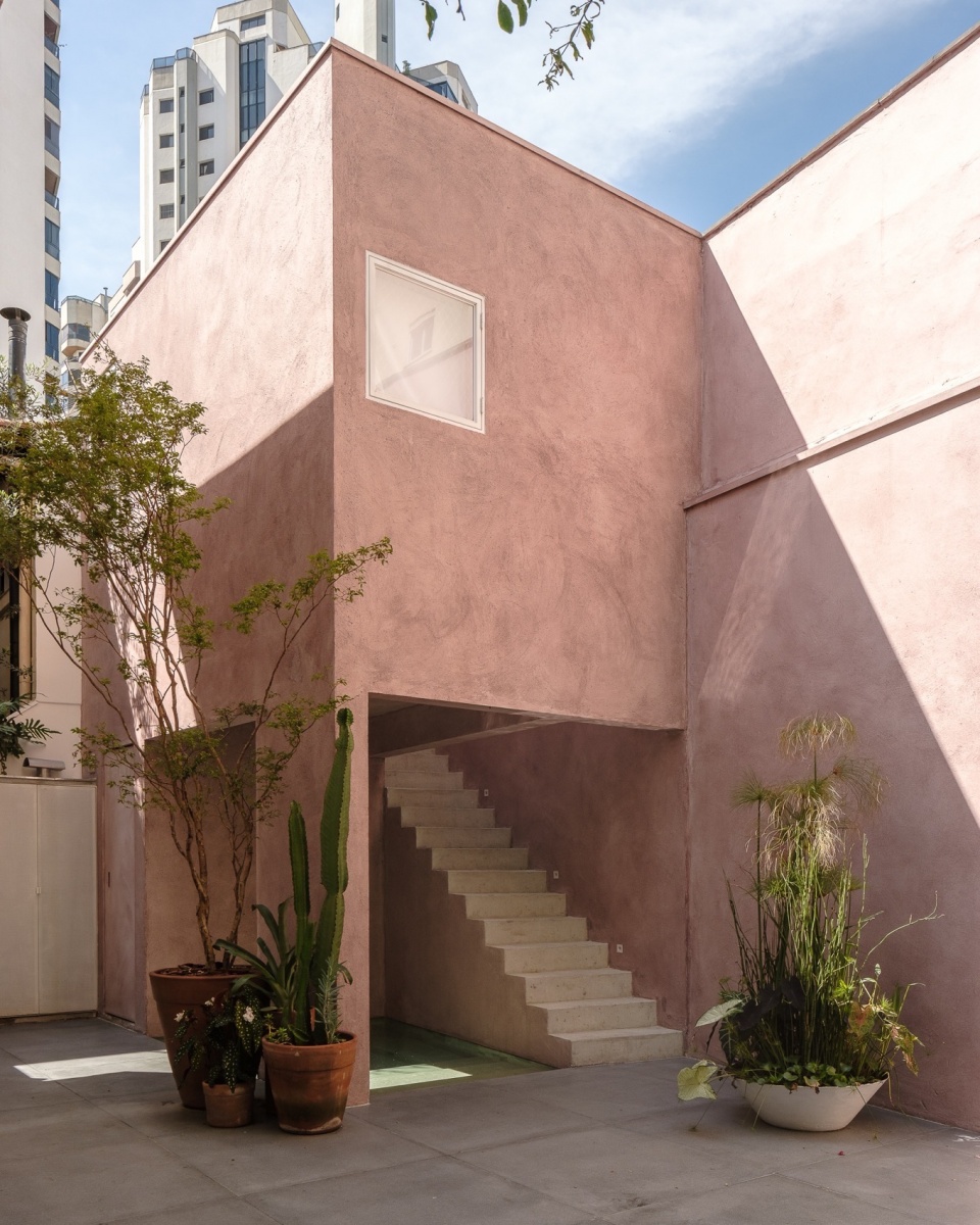 renovation and expansion vila mariana house by entre escalas